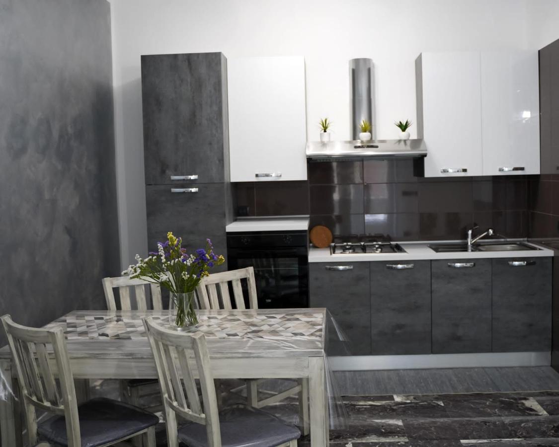 Apartamento Dimora Don Mimi Monopoli Exterior foto